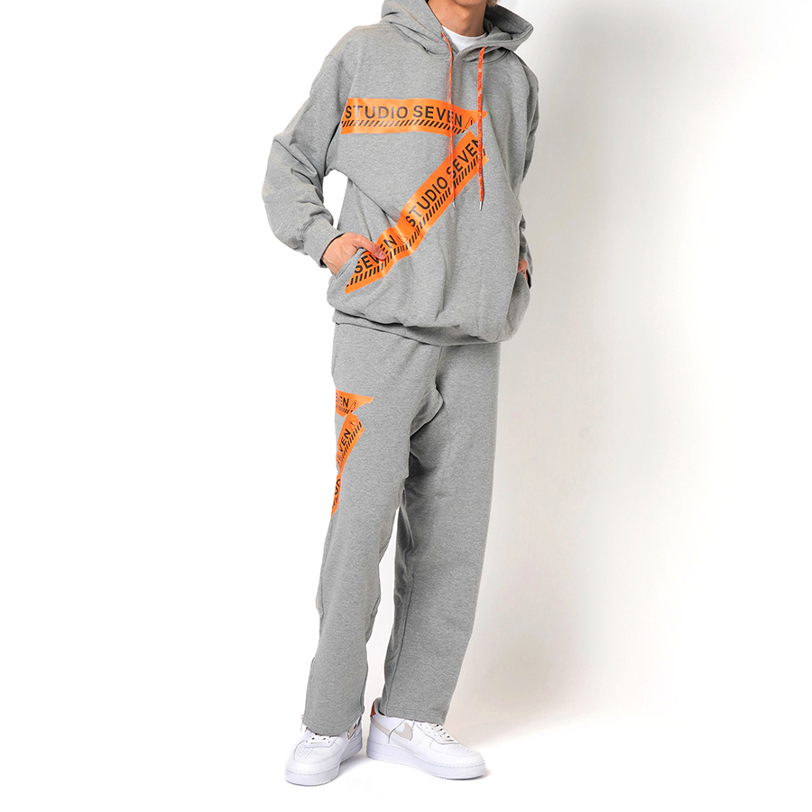 Caution Tape Print Hoodie | STUDIO SEVEN (スタジオ セブン)